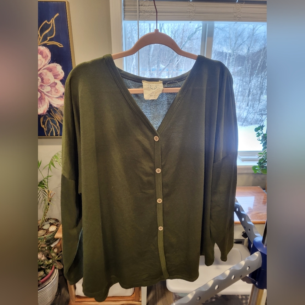 Size L Olive Green Flowy Light Weight